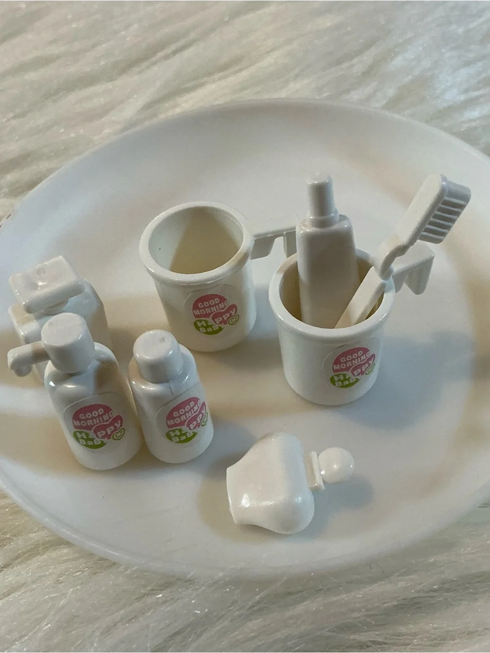 8pc minature bath accessories for dollhouse